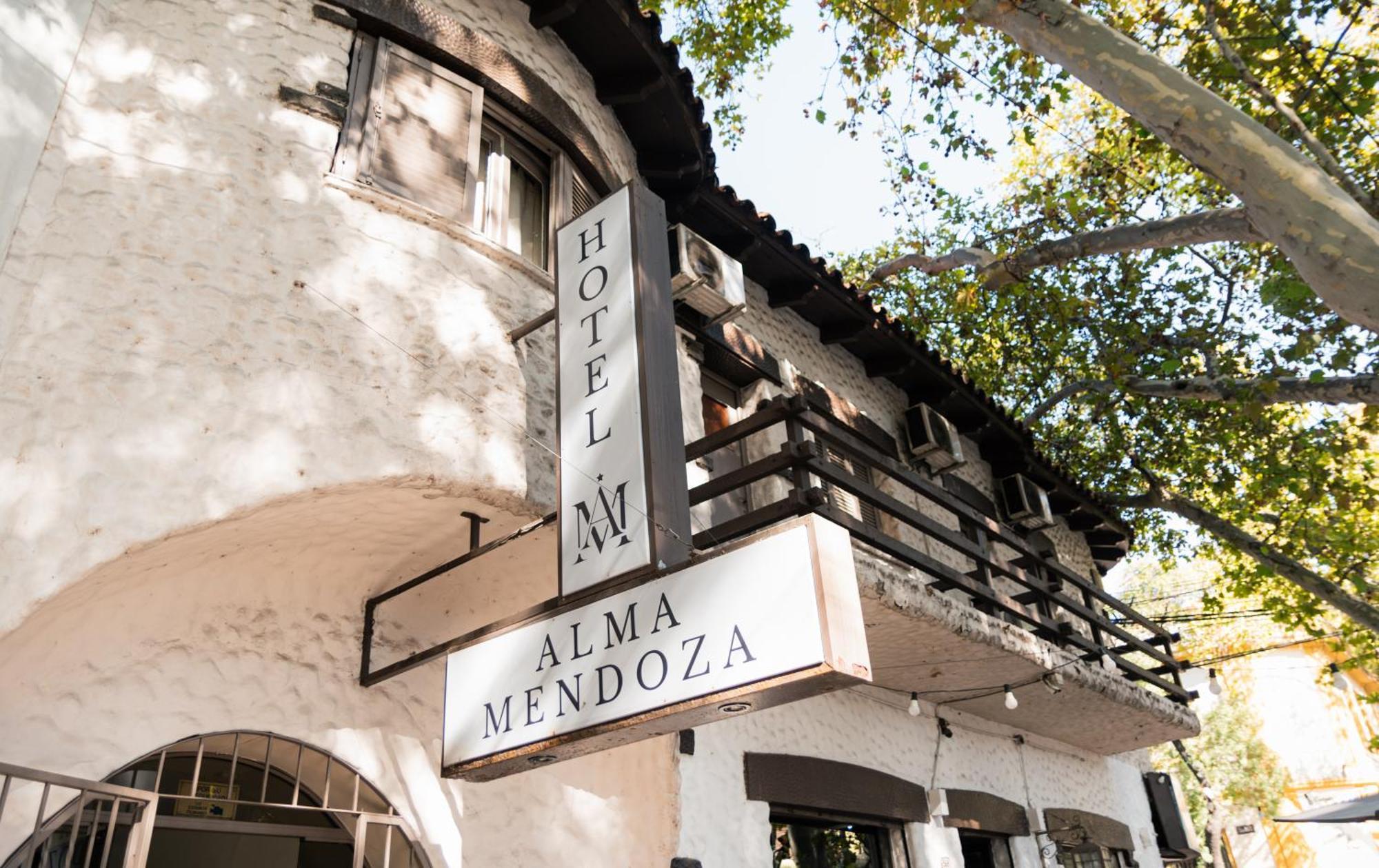 Alma Mendoza Hotel Екстер'єр фото